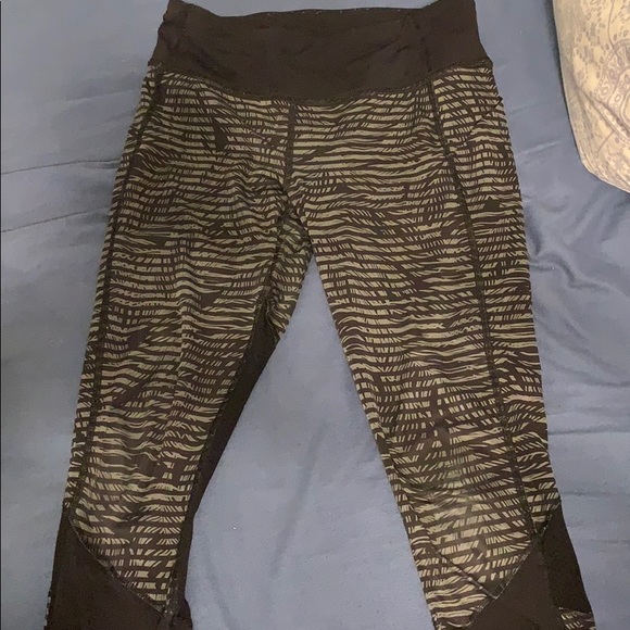 Lululemon pace rival crop leggings. VERY RARE! - Picture 2 of 8